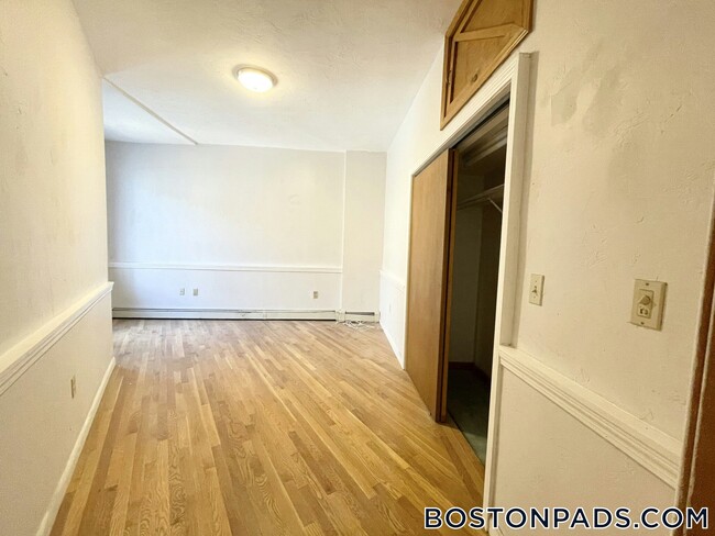 Building Photo - 259 North St