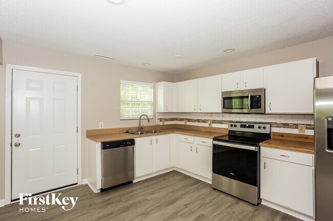 Building Photo - 7120 Sycamore Grove Ct