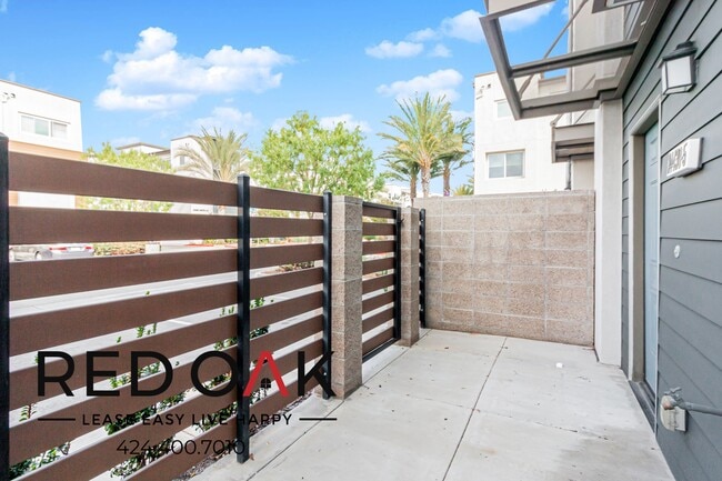 Building Photo - 14430 Strawberry Ln