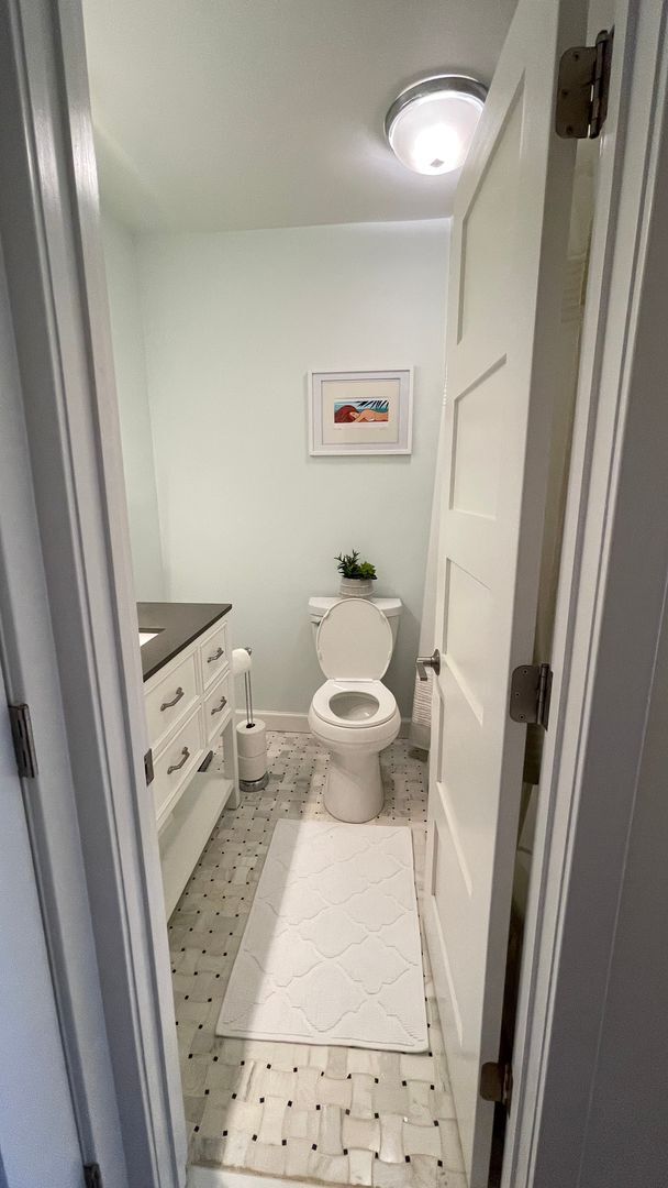 Building Photo - Spacious in SW