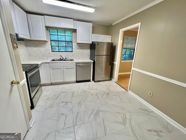 Building Photo - 152 Rountree Rd