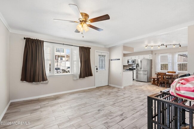 Building Photo - 40 Seabreeze Way