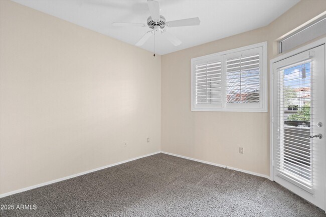Building Photo - 11375 E Sahuaro Dr