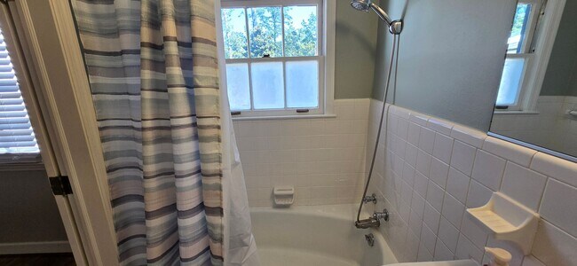 Building Photo - Red Oak Farm - Columbia County