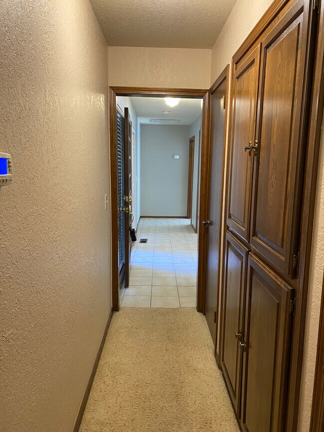 Building Photo - 2504 Tredington Way