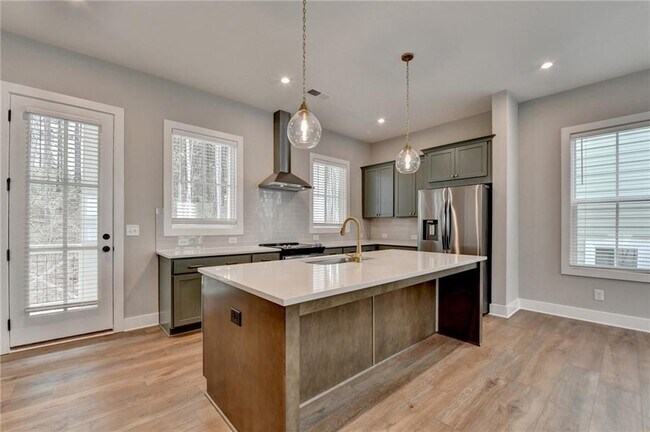 Building Photo - 106 Pinecone Pkwy