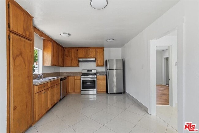 Building Photo - 4133 Bemis St