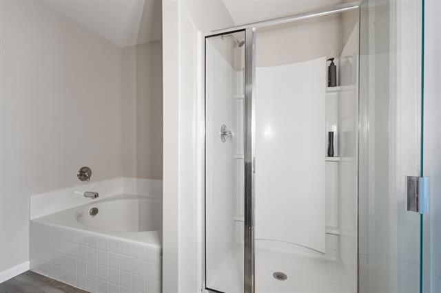 Building Photo - 627 Aqueduct Dr