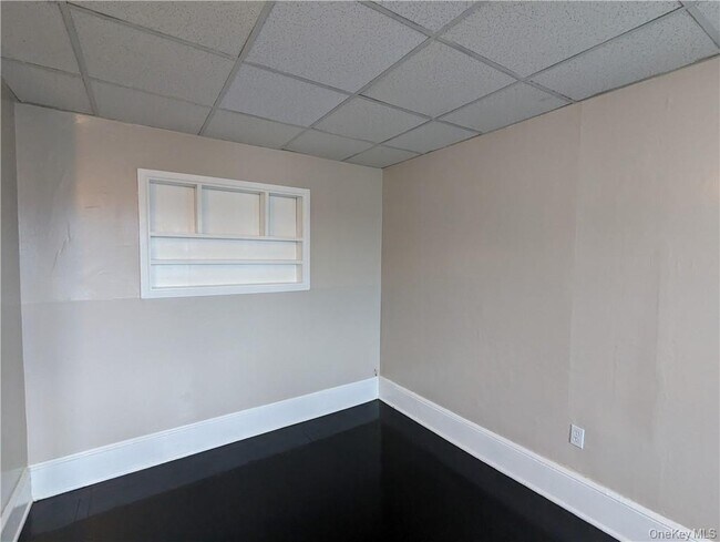 Building Photo - 65 Academy St