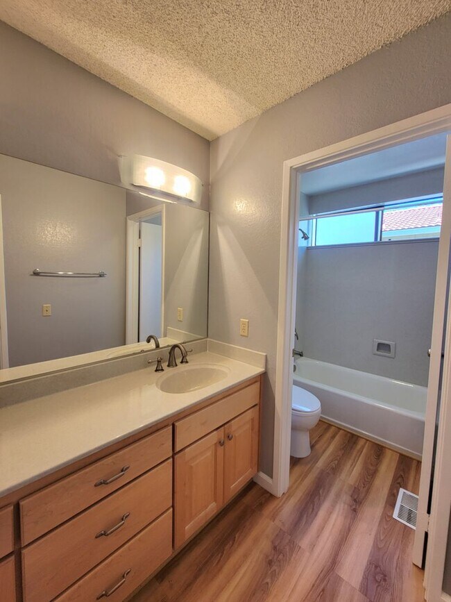 Building Photo - Spacious Beauty with Remodeled Kitchen and...