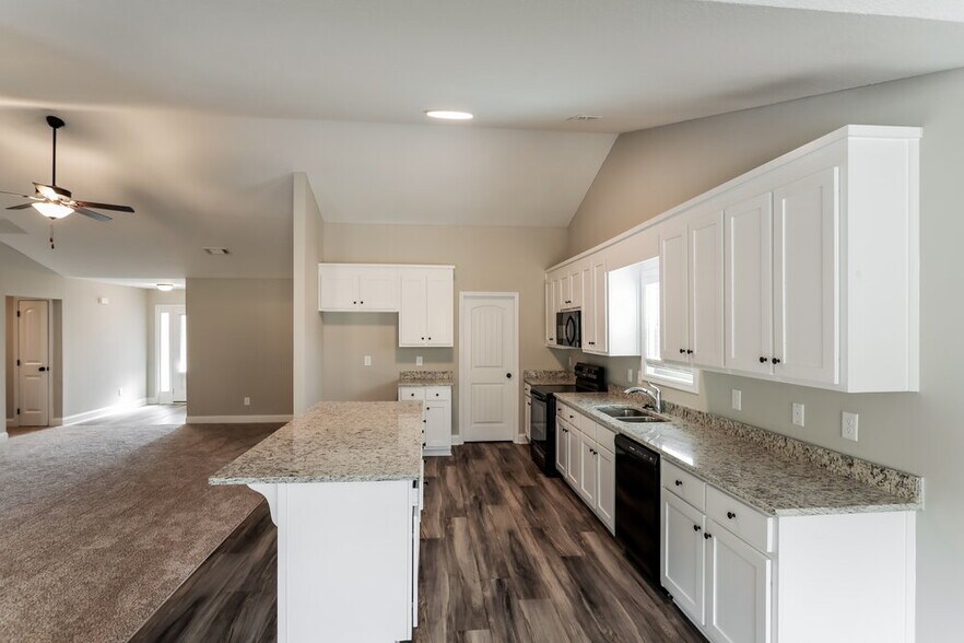 Building Photo - 76 Heartland Cir