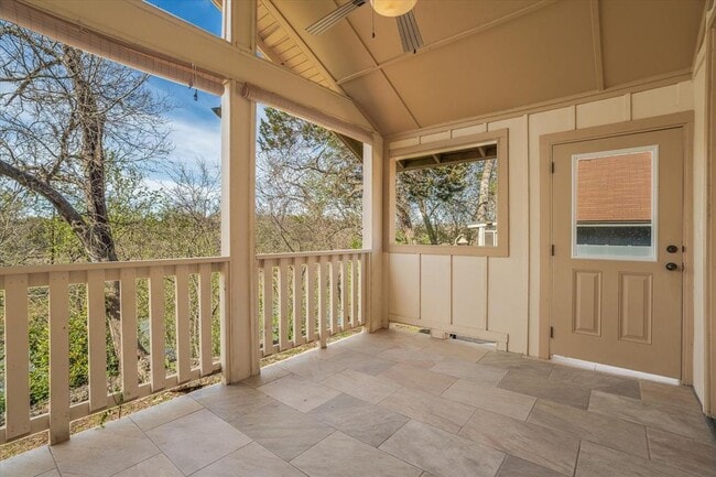 Building Photo - 154 Woodcreek Dr