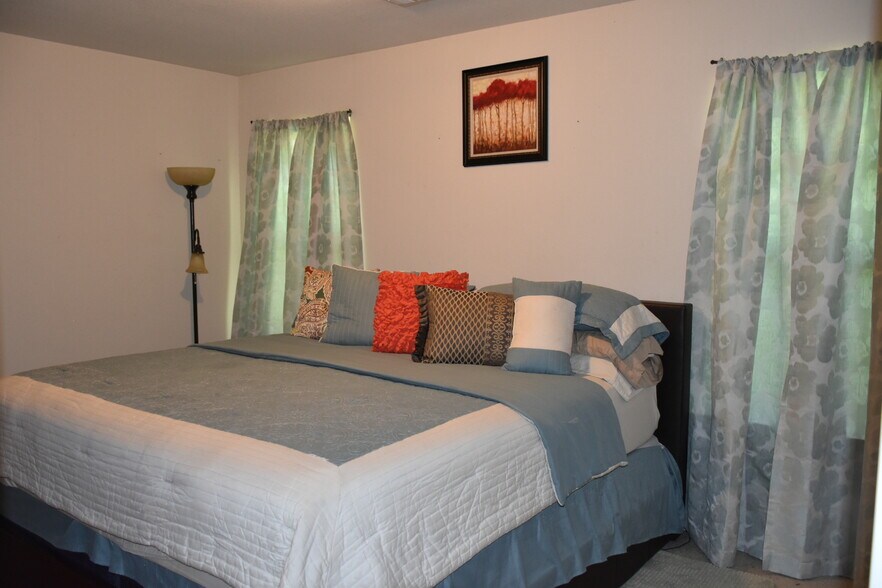 Building Photo - 39090 Prairie North Dr