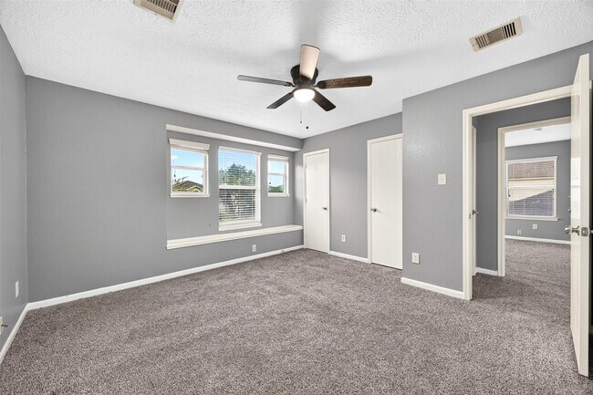 Building Photo - 20722 Fair Castle Dr