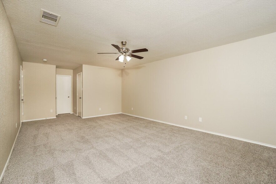 Building Photo - 8714 Sunview Park