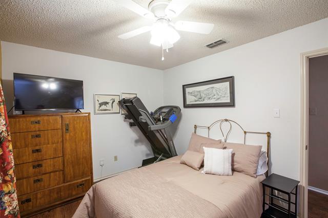 Building Photo - 2902 Post Oak Dr