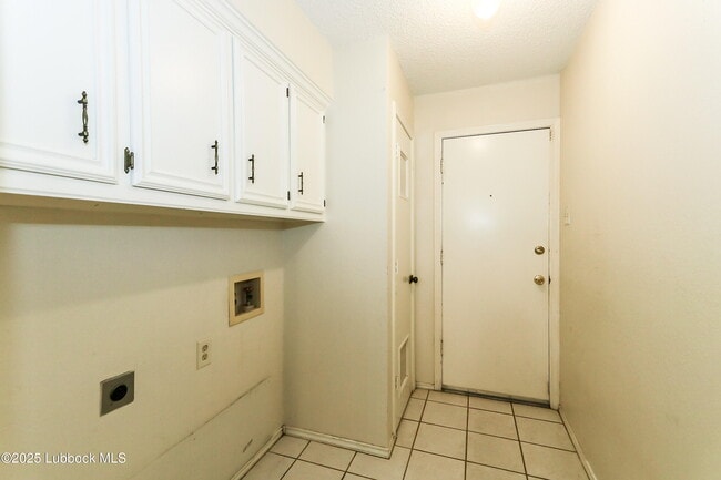 Building Photo - 6802 Frankford Ave