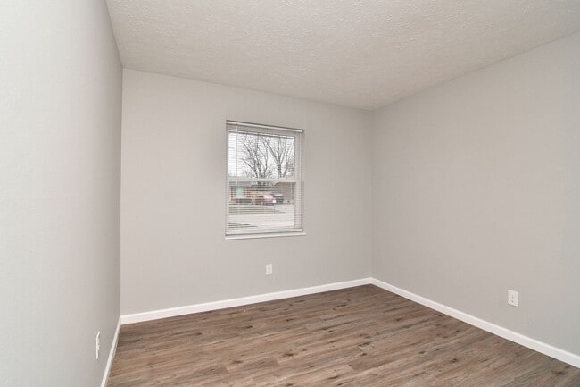 Building Photo - House in Hillview for rent