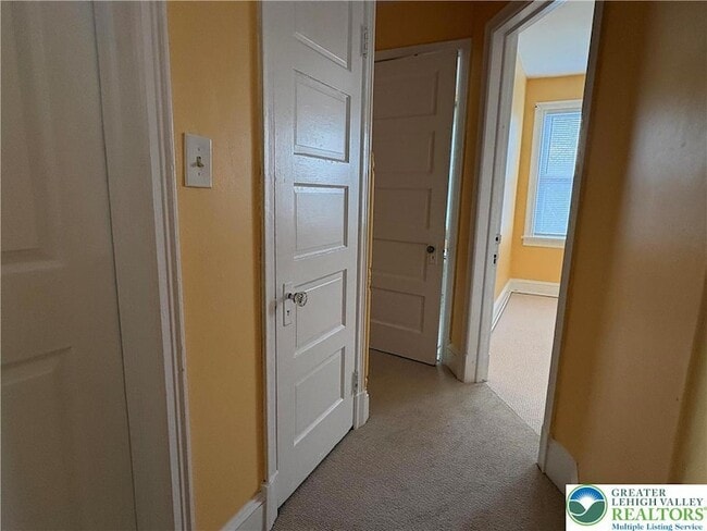 Building Photo - 754 E Washington Ave