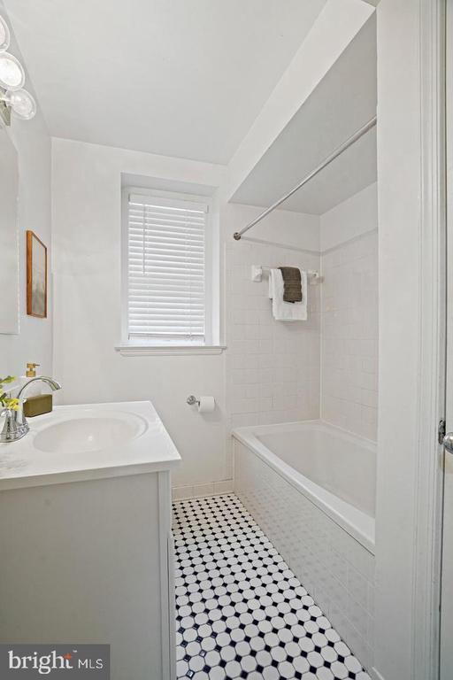 Building Photo - 3610 39th St NW