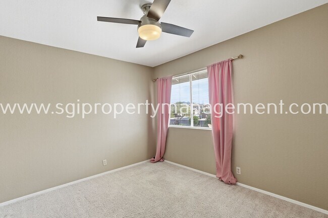 Building Photo - 30405 N 42nd St