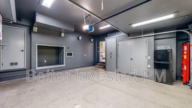 Building Photo - 1210 Grayson Way