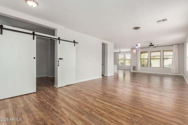 Building Photo - 4274 E Gleneagle Dr