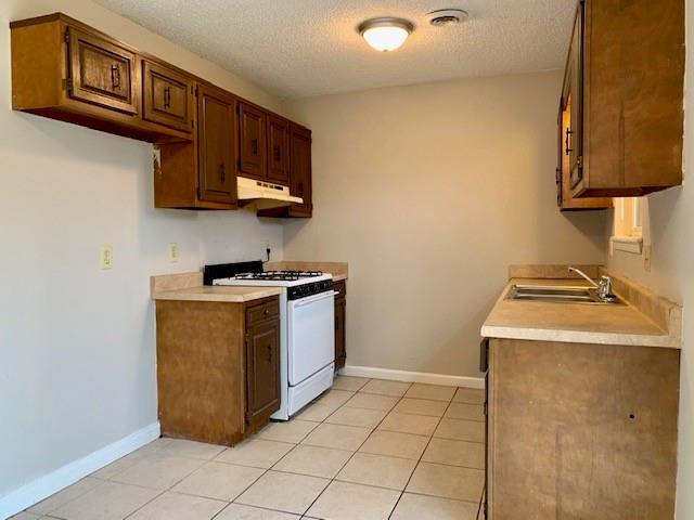 Building Photo - 1509 Rolling Oaks Dr