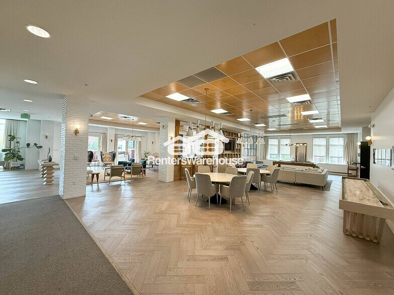 Building Photo - 3401 Arapahoe Ave