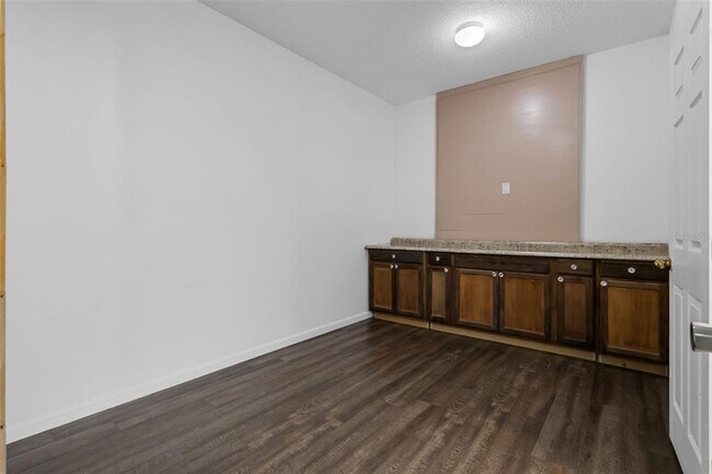 Building Photo - 1225 Greenley Ave