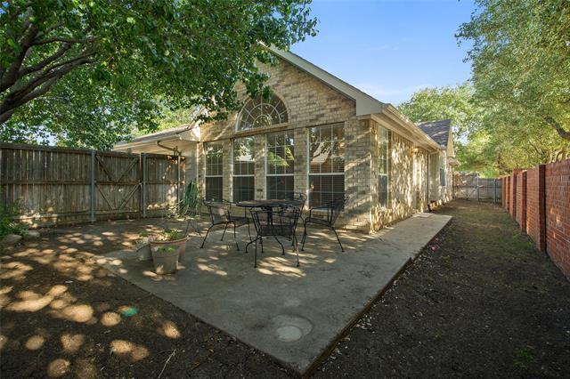 Building Photo - 114 Midcrest Dr