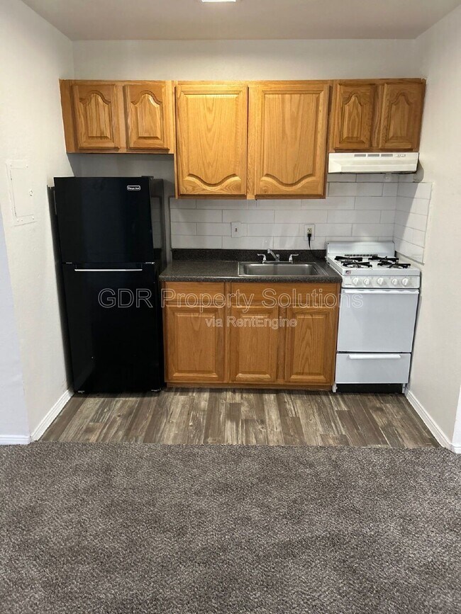 Building Photo - 401 14th St NW