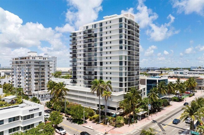 Building Photo - 1800 Collins Ave