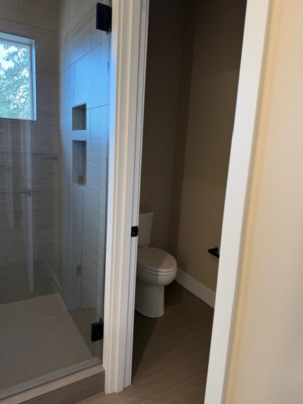 Building Photo - 1404 NW Kingston Ave