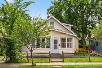 Building Photo - 2611 E 38th St