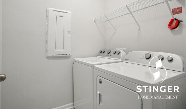 Building Photo - 70 Keowee Ln