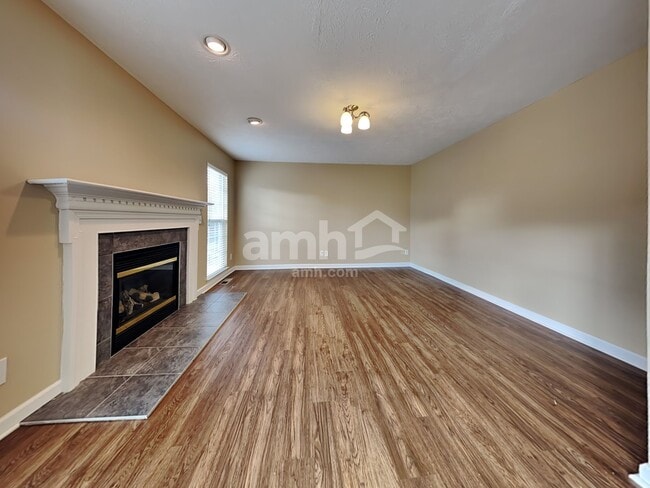 Building Photo - 233 Bannock Dr