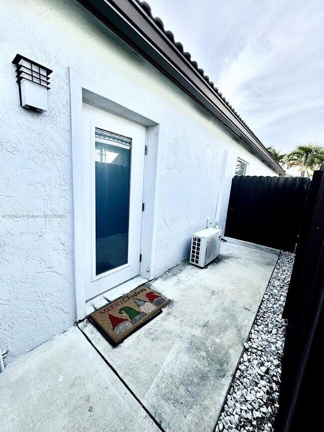 Building Photo - 14234 SW 163rd Terrace
