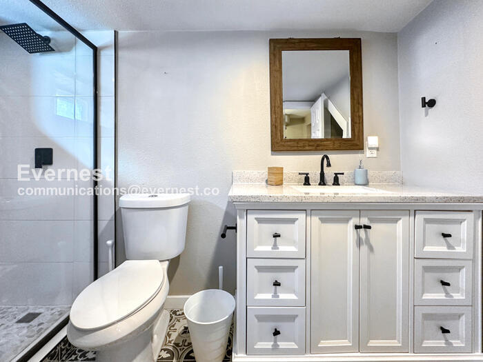 Building Photo - 2551 W 39th Ave