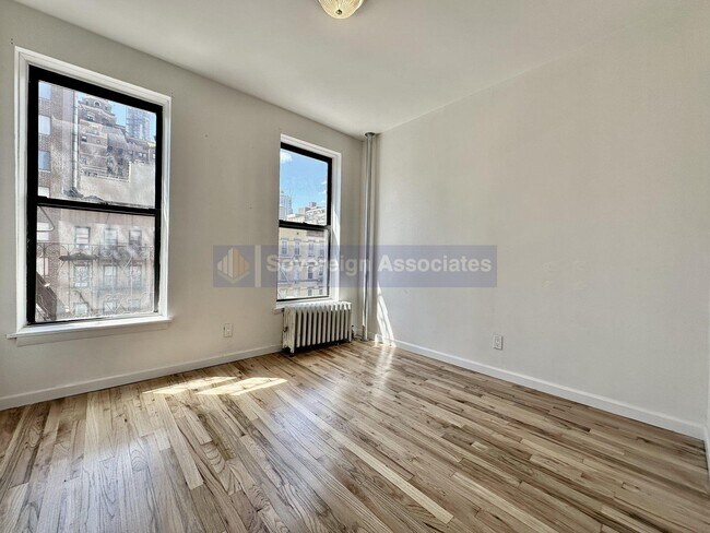 Building Photo - 401 E 68th St