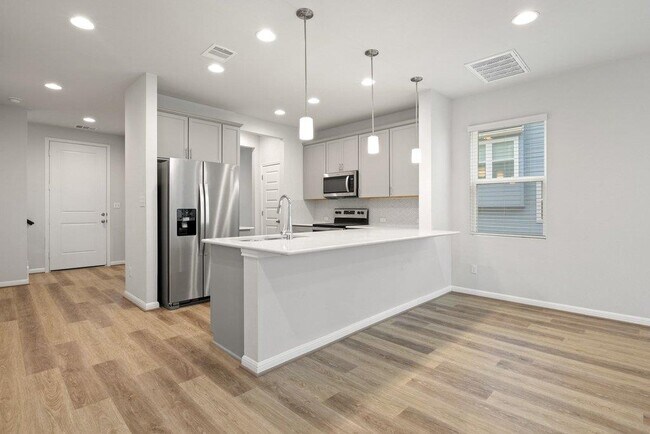 Building Photo - 303 Elm Br Trl