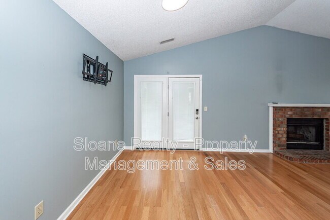 Building Photo - 5212 Elba Dr