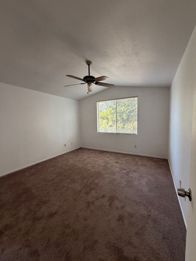 Building Photo - Gated Community Home in Cul-De-Sac