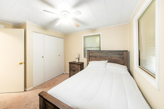 Building Photo - 234 N Hamilton St