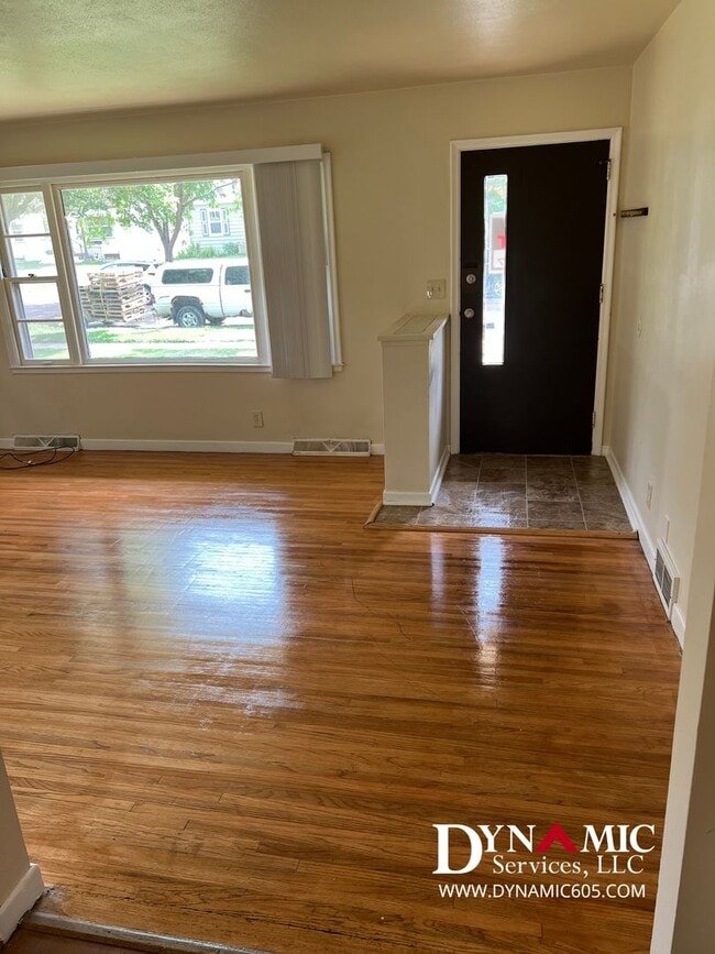 Building Photo - Updated 4 Bedroom, 2 Bathroom House By Augustana University