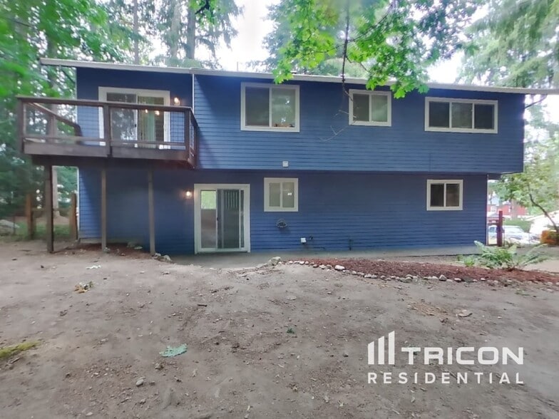 Building Photo - 7540 Grahns Ln NE