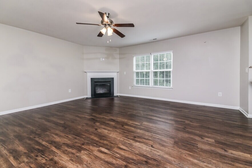 Building Photo - 8007 Spiderlily Ct