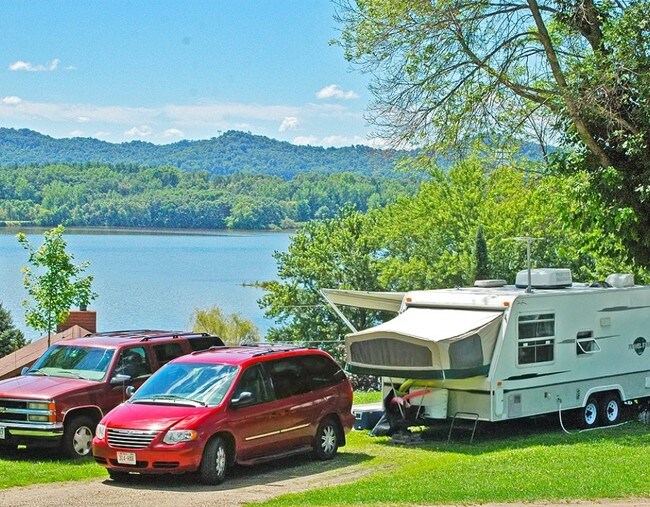 Neshonoc Lakeside Camping Resort N5334 Neshonoc Rd West Salem WI