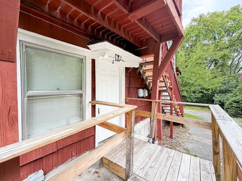 Building Photo - 12 Bellflower Cir