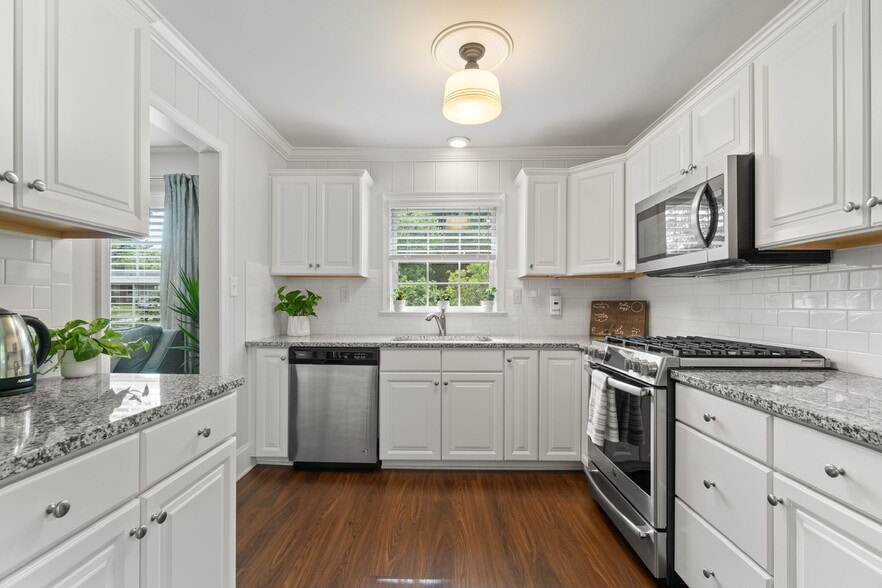 Building Photo - 1825 Windham Pl